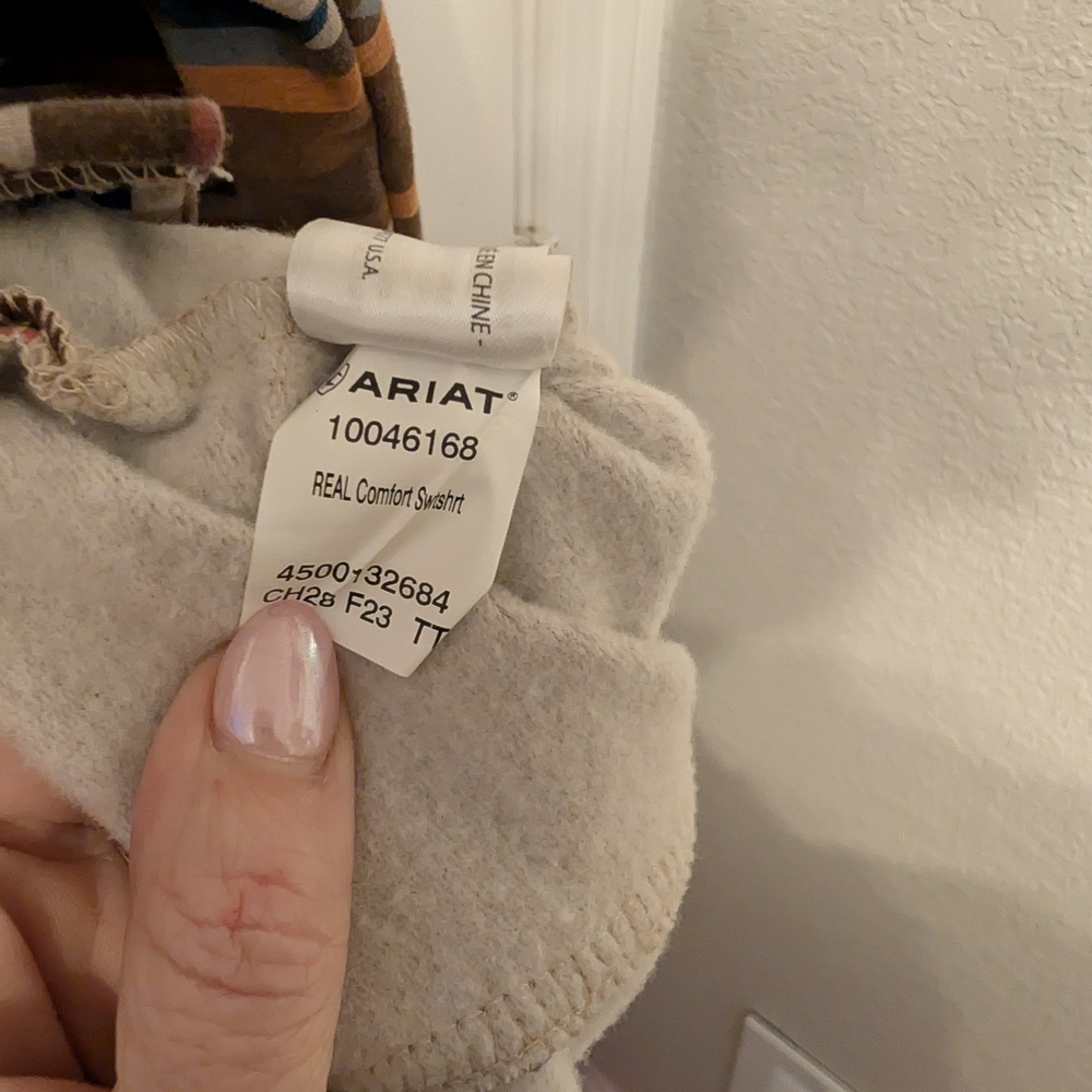 Ariat Multicolor Geometric Button-Up - Picture 5 of 6